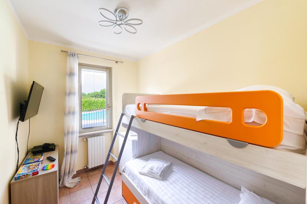 Wolf House - Peschiera Holiday - Jacuzzi Privata Пескьера-дель-Гарда Экстерьер фото