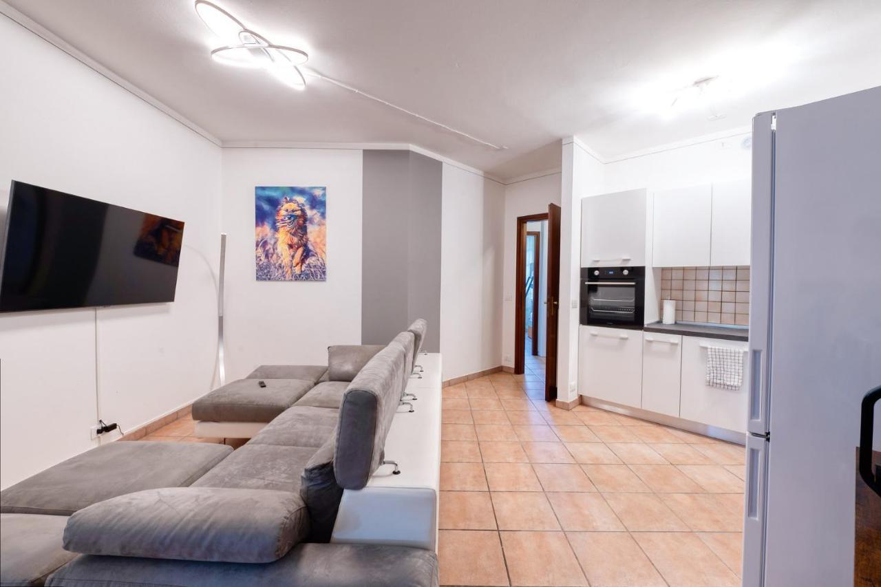 Wolf House - Peschiera Holiday - Jacuzzi Privata Пескьера-дель-Гарда Экстерьер фото